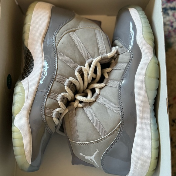 Jordan 11 Cool Grey - Picture 1 of 5